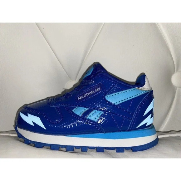 Reebok pj mask shoes Catboy size 5 - Brand New. Super Cute - Picture 1 of 11